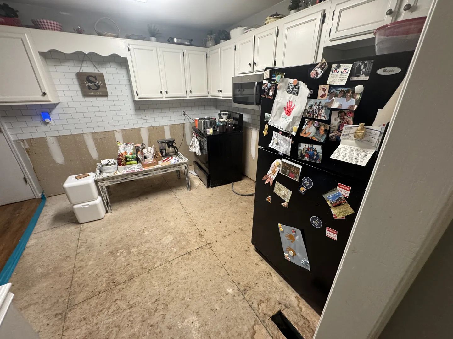 Before water damage - Hunters Branch living room
