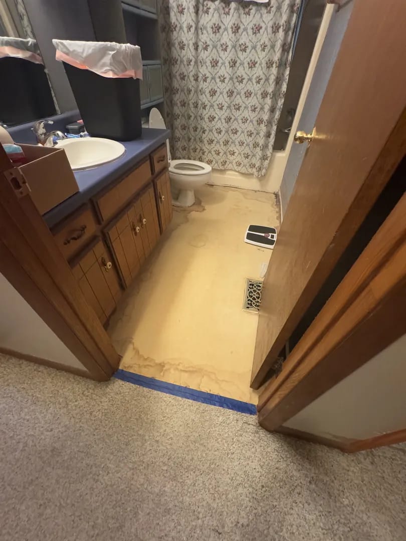 Before water damage - Summertime Dr room